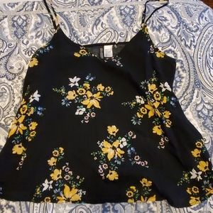 Black floral crop top